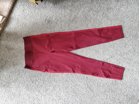 Lululemon Box it out tight - Picture 3 of 6